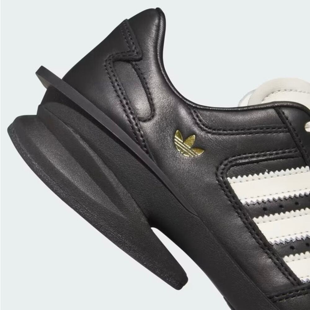 NWOT Adidas FORUM Cubism SQ Squared Toed Sneakers in Black - Picture 5 of 11